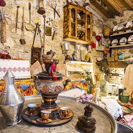 Bed and Breakfast Hobbithousebademler Урла Екстер'єр фото