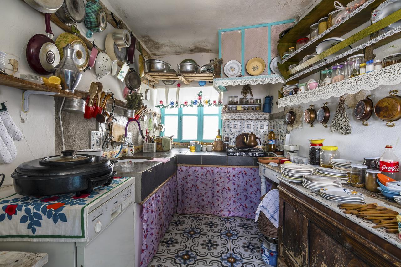 Bed and Breakfast Hobbithousebademler Урла Екстер'єр фото