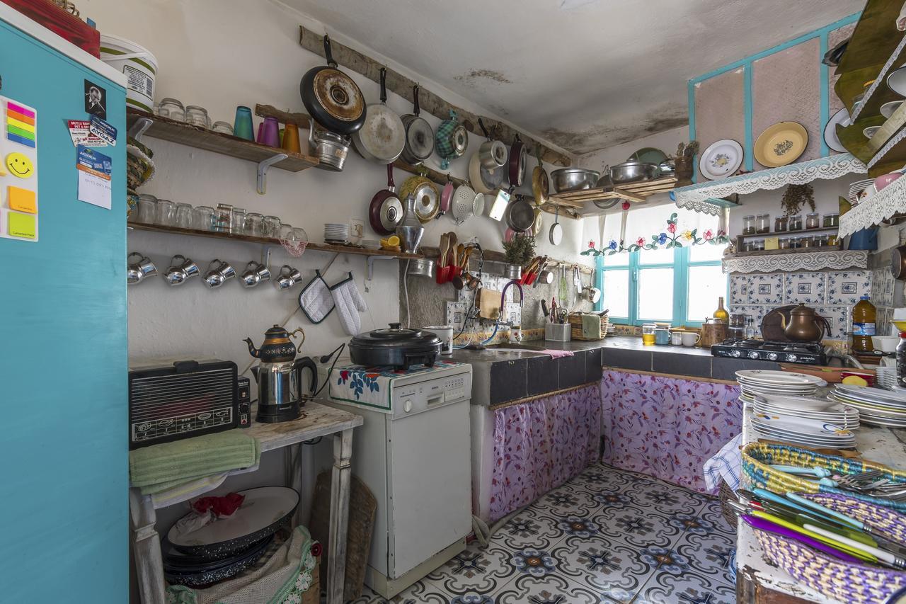 Bed and Breakfast Hobbithousebademler Урла Екстер'єр фото