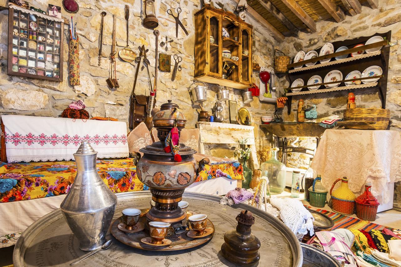 Bed and Breakfast Hobbithousebademler Урла Екстер'єр фото