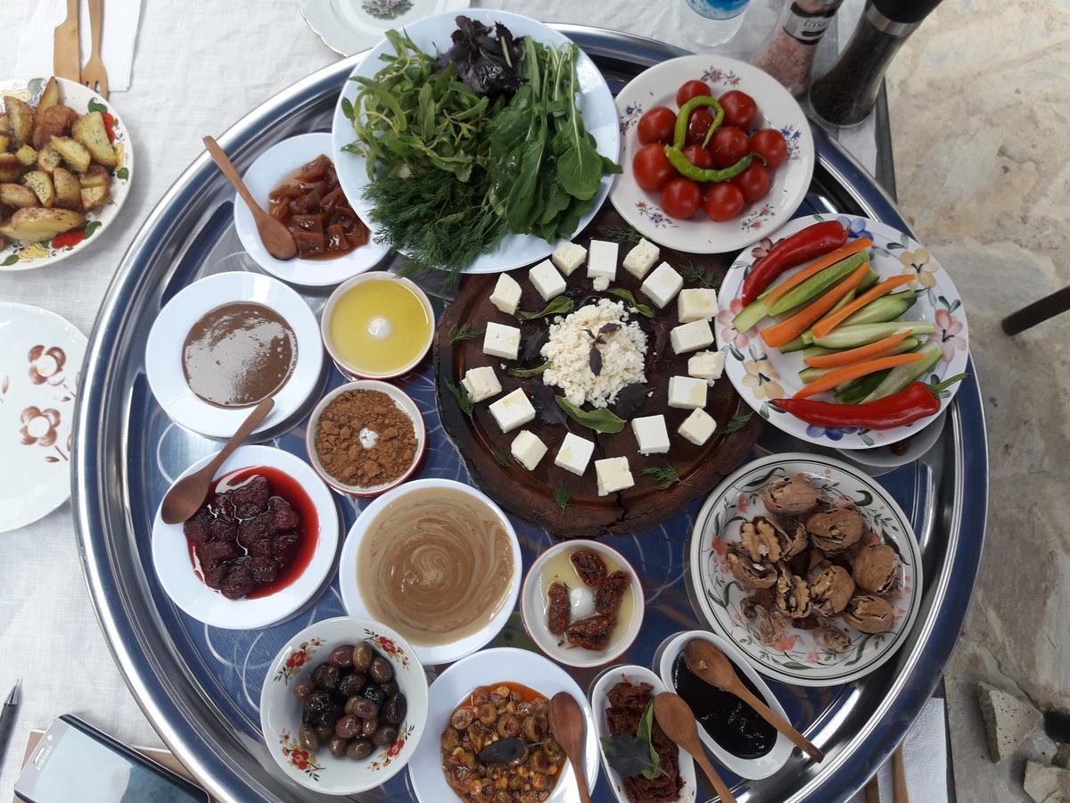 Bed and Breakfast Hobbithousebademler Урла Екстер'єр фото